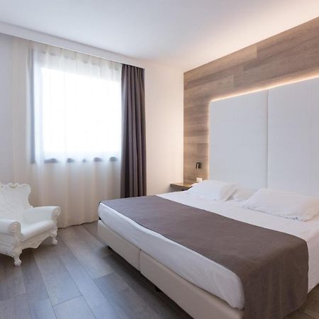 City Hotel & Suites Foligno Exterior foto