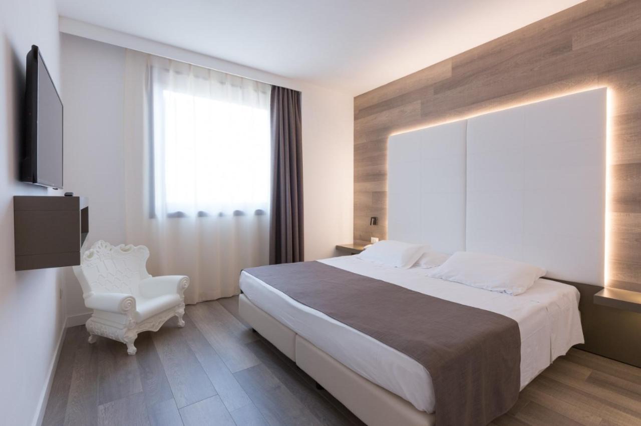 City Hotel & Suites Foligno Exterior foto