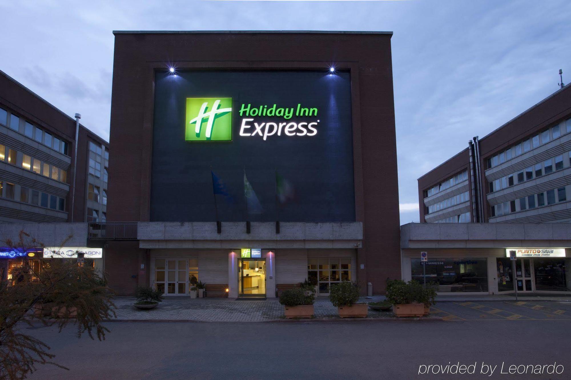 City Hotel & Suites Foligno Exterior foto